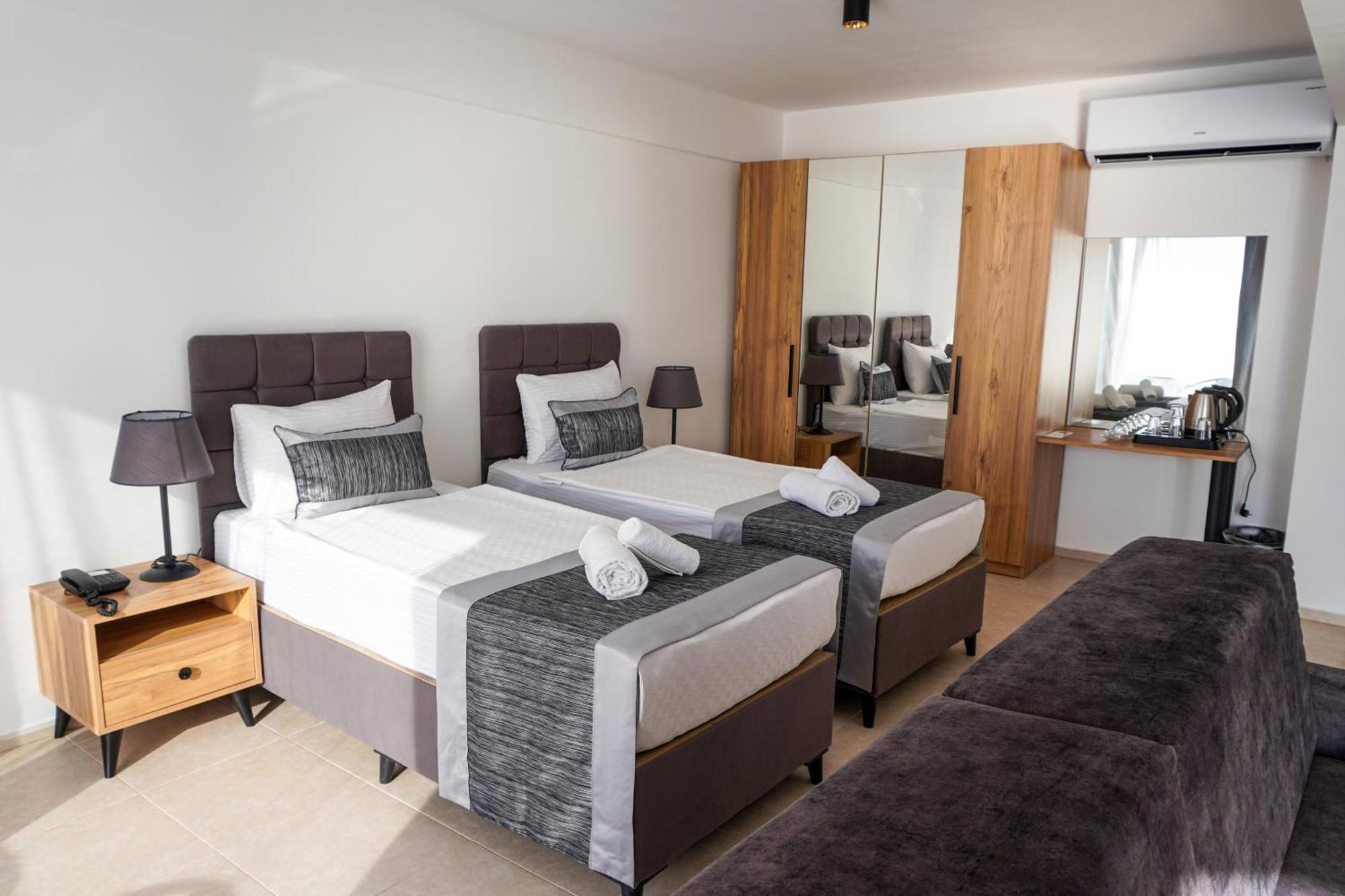 Ni Marin Hotel Milas Kültér fotó